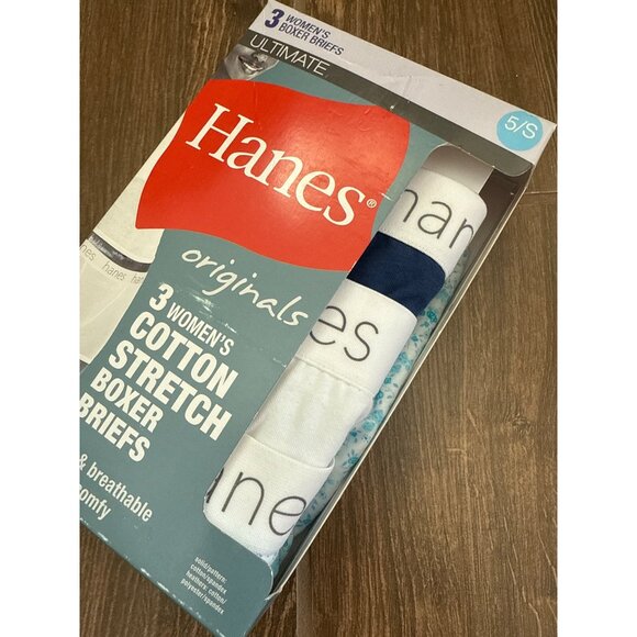 Hanes Women's Cotton Boxer Briefs 3 pairs, size small, size 5, Blue, White Flora - Picture 2 of 3